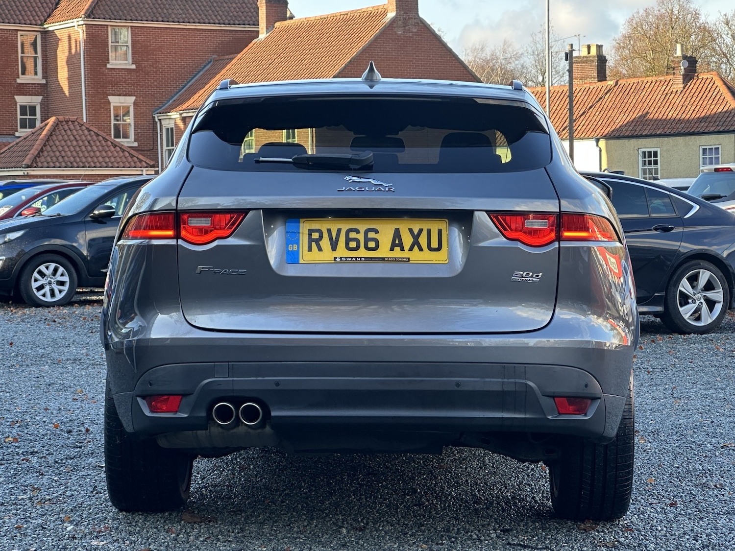 Used Jaguar F-Pace 2016 for sale - 76945551: Photo 6