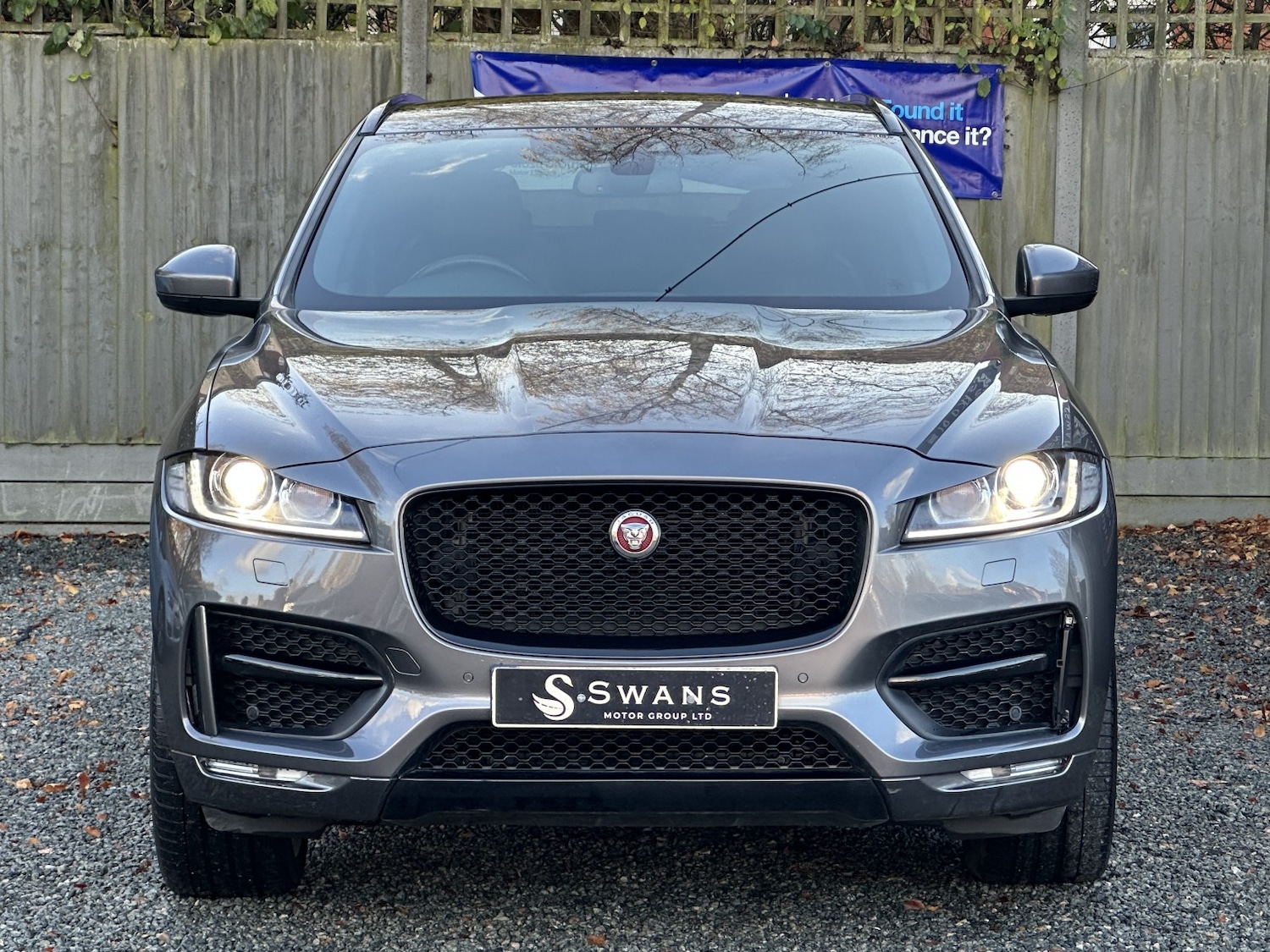 Used Jaguar F-Pace 2016 for sale - 76945551: Photo 9