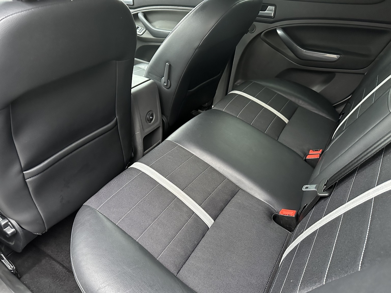 Used Ford Kuga 2012 for sale - 77162221: Photo 21