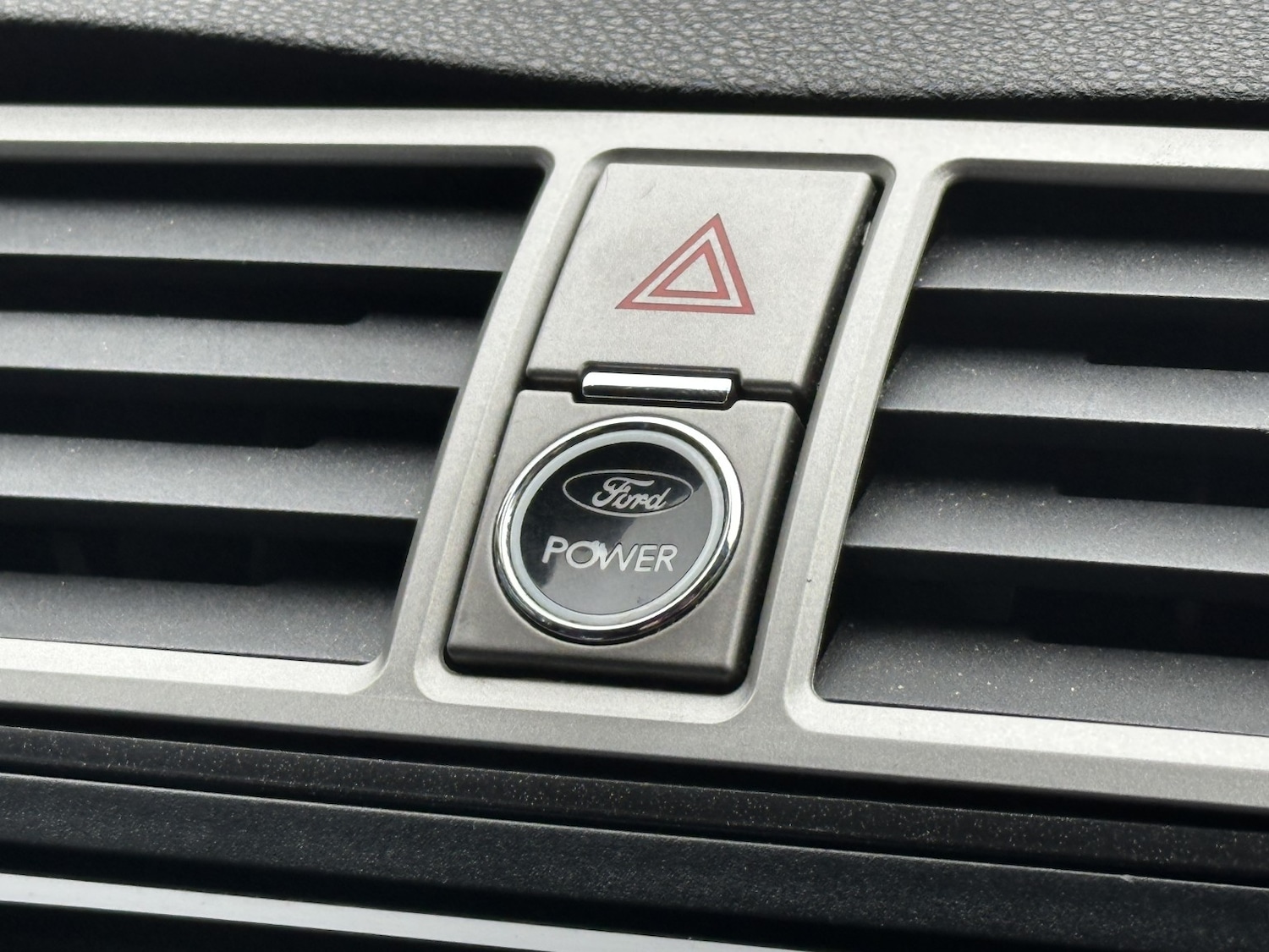 Used Ford Kuga 2012 for sale - 77162221: Photo 27