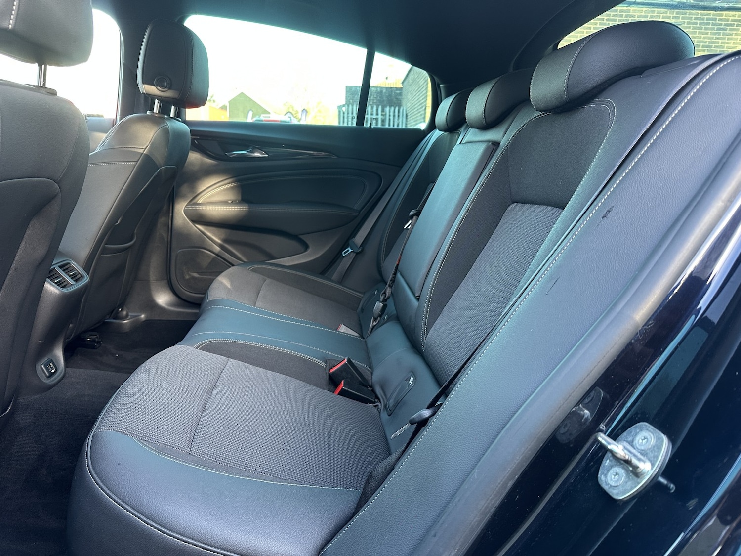 Used Vauxhall Insignia 2017 for sale - 77162236: Photo 21