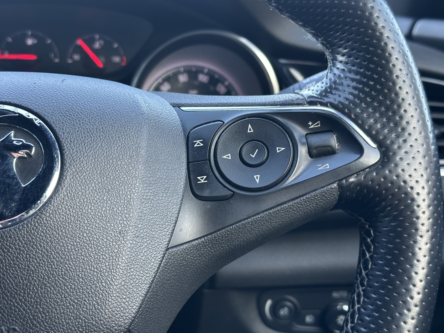 Used Vauxhall Insignia 2017 for sale - 77162236: Photo 27