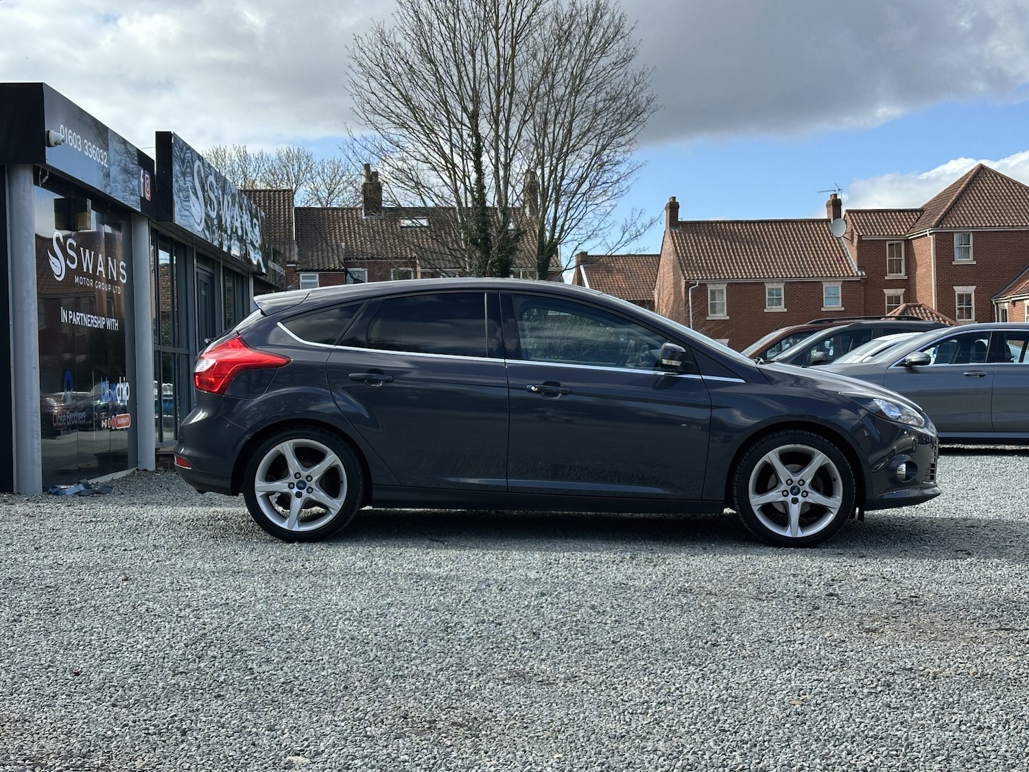 Used Ford Focus 2011 for sale - 77891636: Photo 9