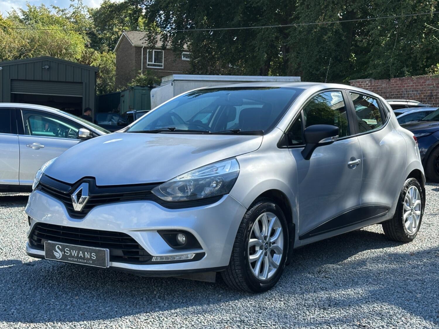 Used Renault Clio 2023 for sale - 76945512: Photo 12