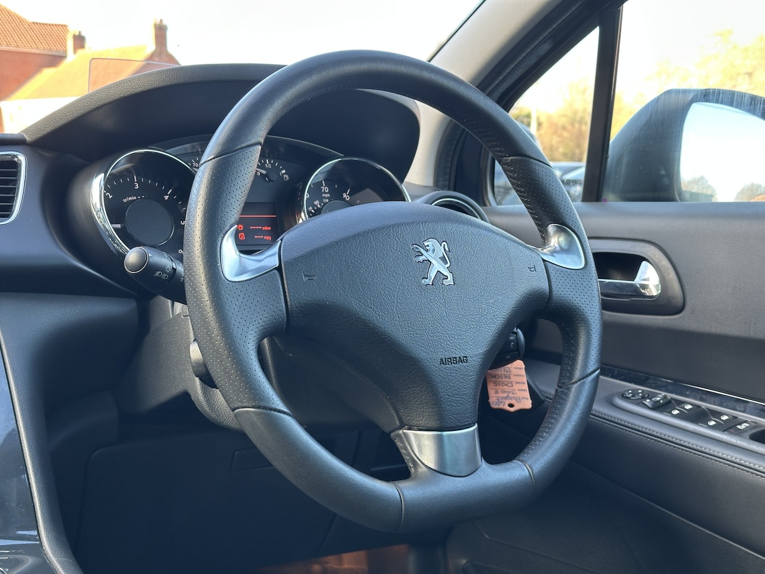 Used Peugeot 3008 2015 for sale - 77162160: Photo 16