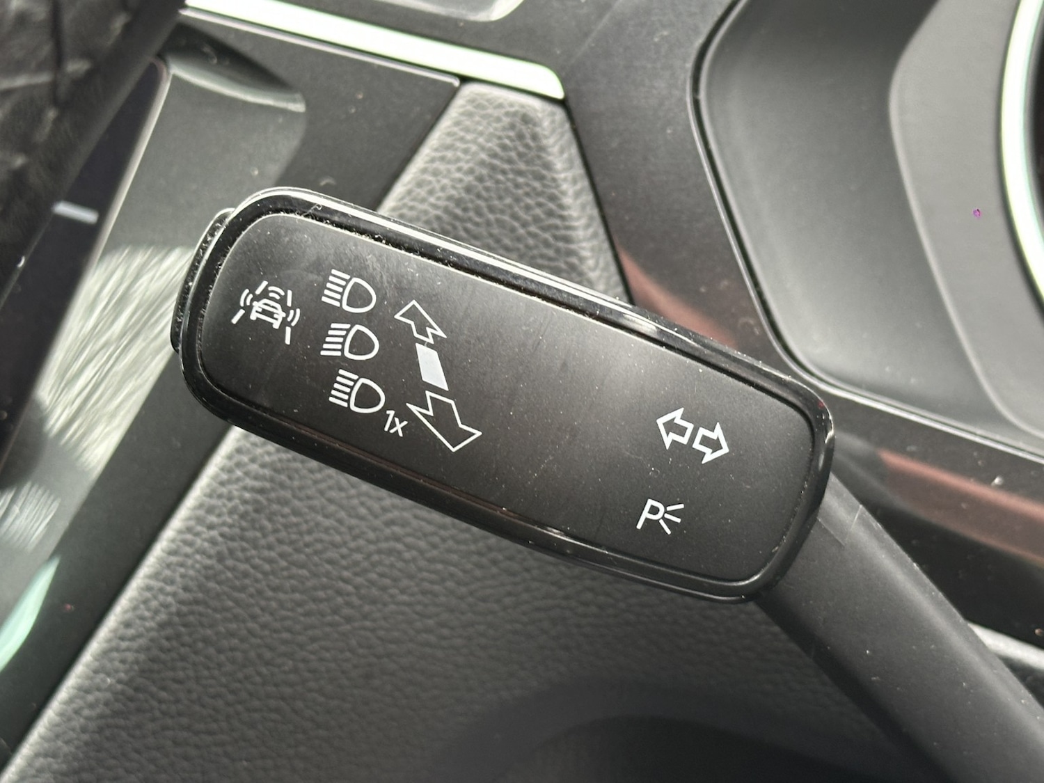 Used Volkswagen Tiguan 2018 for sale - 77264410: Photo 41