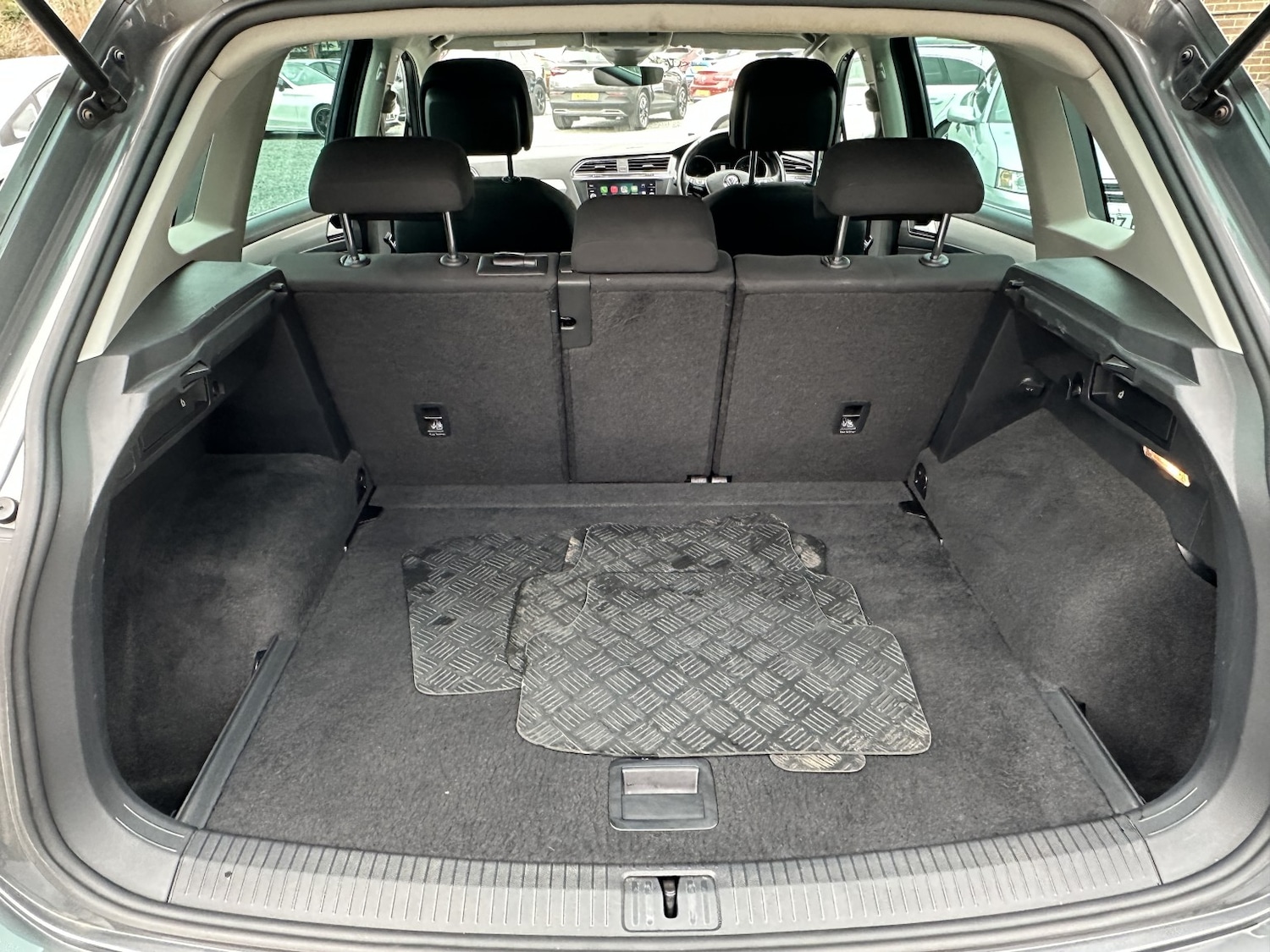 Used Volkswagen Tiguan 2018 for sale - 77264410: Photo 49