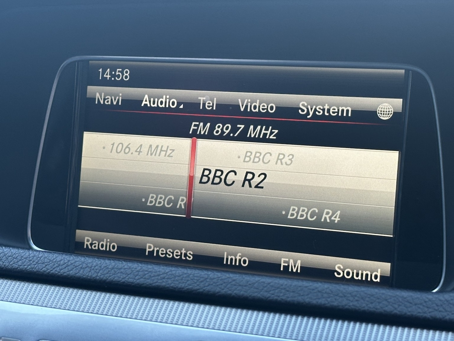 Used Mercedes-Benz E Class 2014 for sale - 77073018: Photo 28