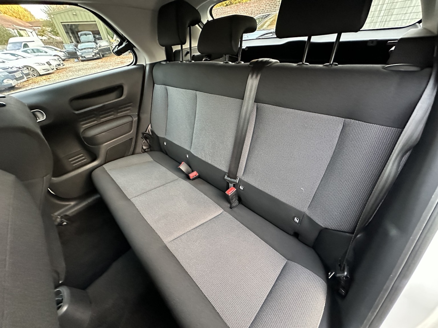 Used Citroen C4 Cactus 2015 for sale - 76945620: Photo 24