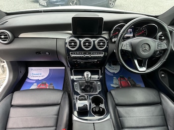 Used Mercedes-Benz C Class 2017 for sale - 76945532: Photo