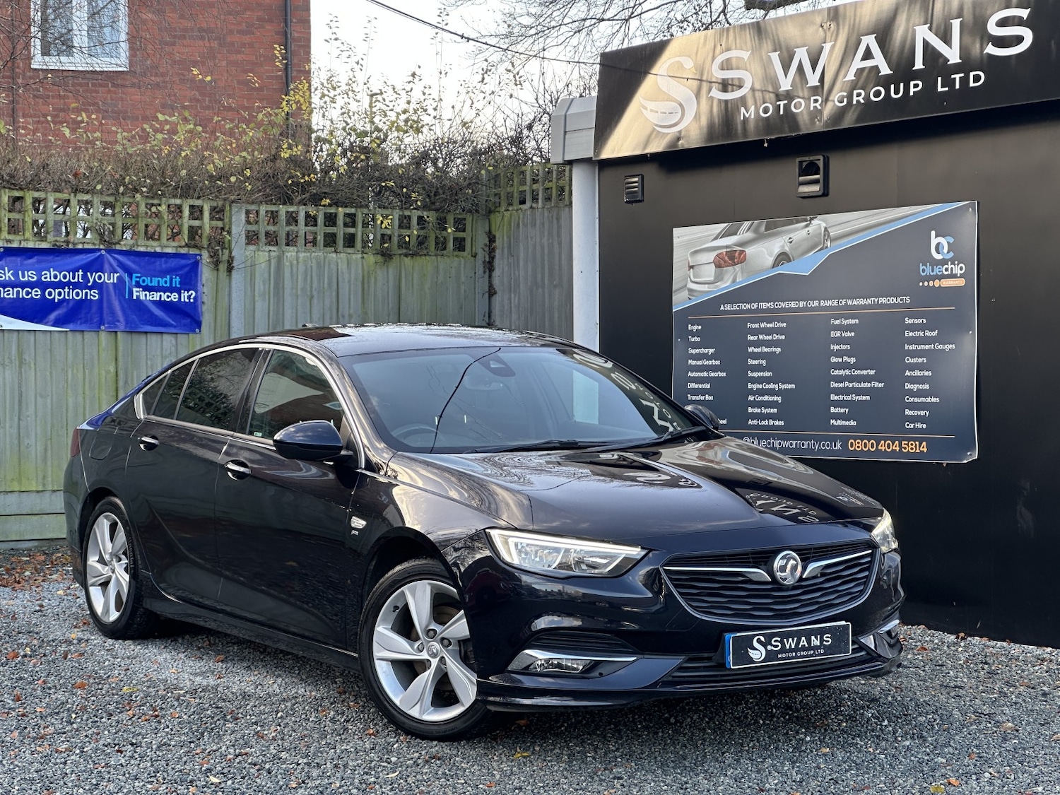 Used Vauxhall Insignia 2017 for sale - 76547788: Photo 2