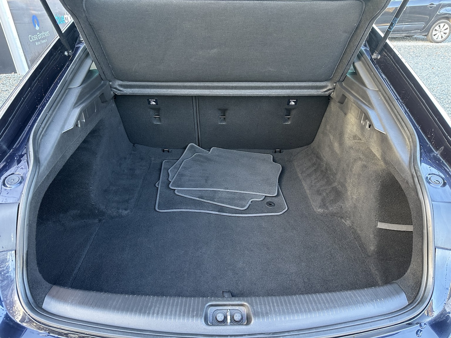 Used Vauxhall Insignia 2017 for sale - 76547788: Photo 37