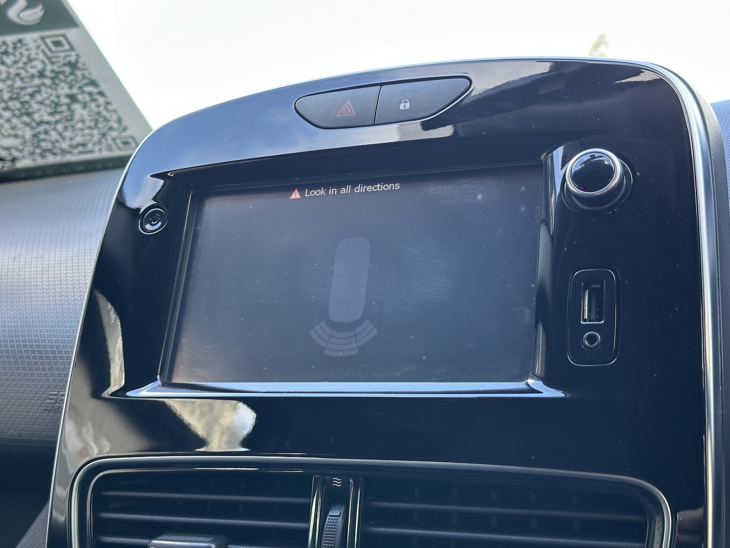 Used Renault Clio 2018 for sale - 76237176: Photo 23