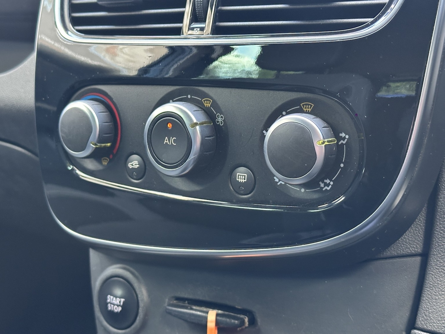 Used Renault Clio 2018 for sale - 76237176: Photo 25