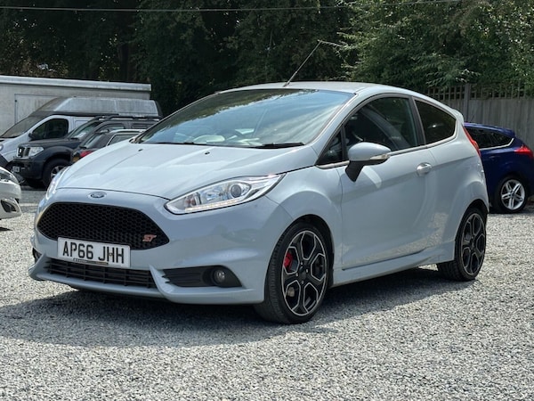 Used Ford Fiesta 2017 for sale - 75539030: Photo 12