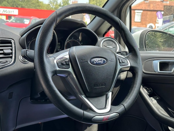 Used Ford Fiesta 2017 for sale - 75539030: Photo 14
