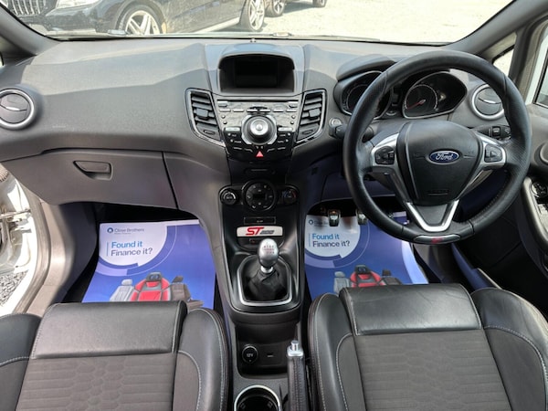 Used Ford Fiesta 2017 for sale - 75539030: Photo 4