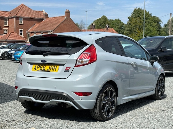 Used Ford Fiesta 2017 for sale - 75539030: Photo 7