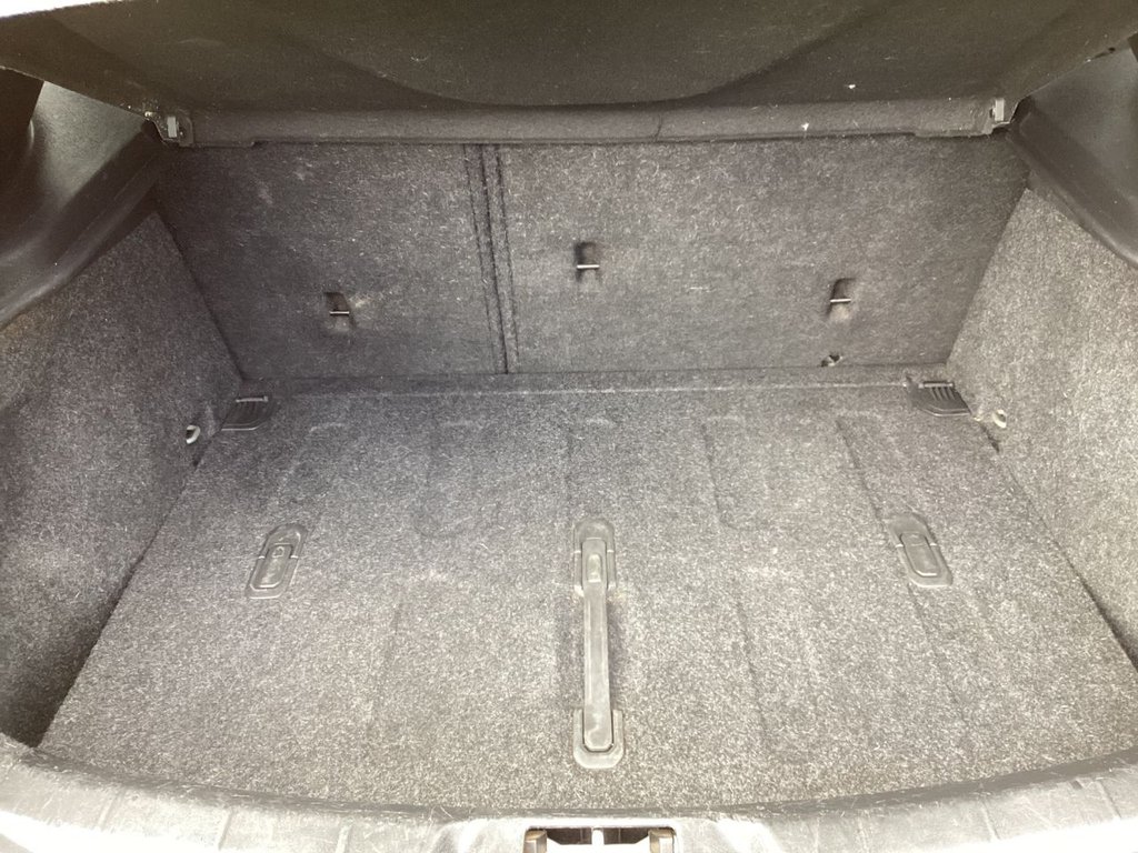 Used Volvo V40 2019 for sale - 77372905: Photo 30