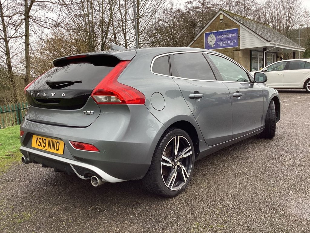 Used Volvo V40 2019 for sale - 77372905: Photo 8