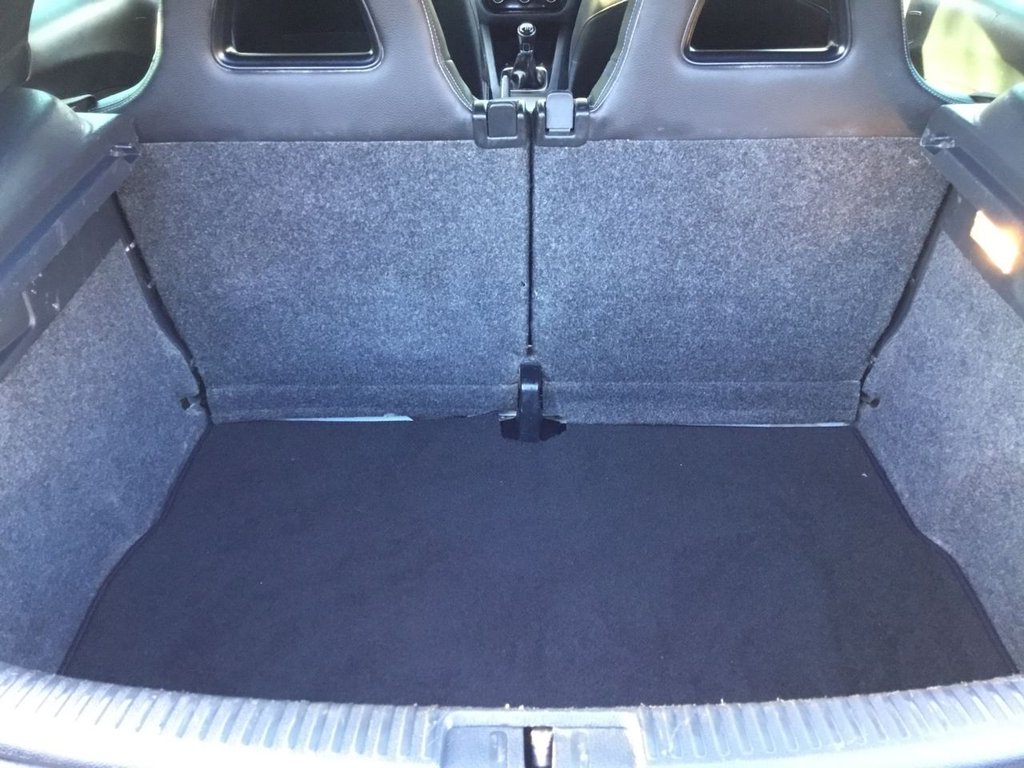 Used Volkswagen Scirocco 2016 for sale - 76973264: Photo 32