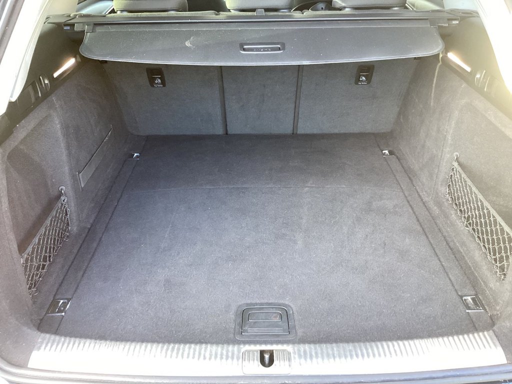 Used Audi A4 Avant 2017 for sale - 77370020: Photo 30