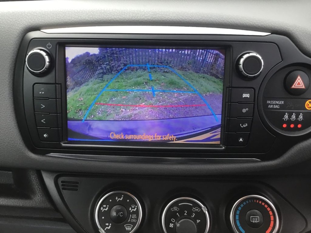 Used Toyota Yaris 2016 for sale - 76069147: Photo 20