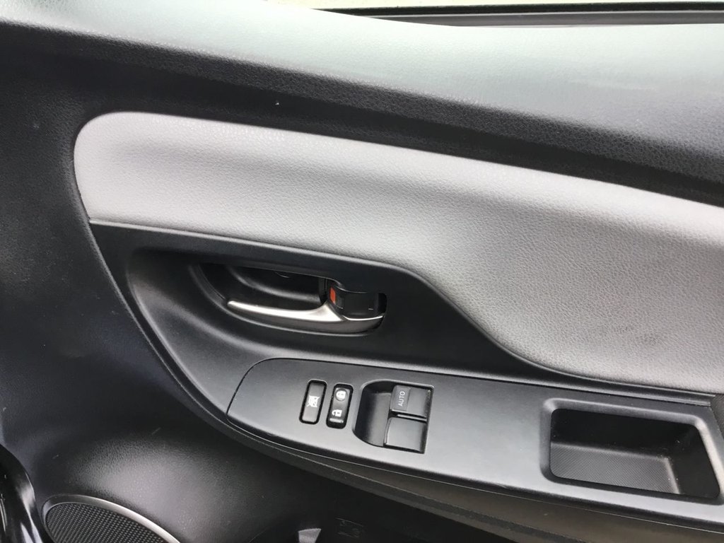 Used Toyota Yaris 2016 for sale - 76069147: Photo 27