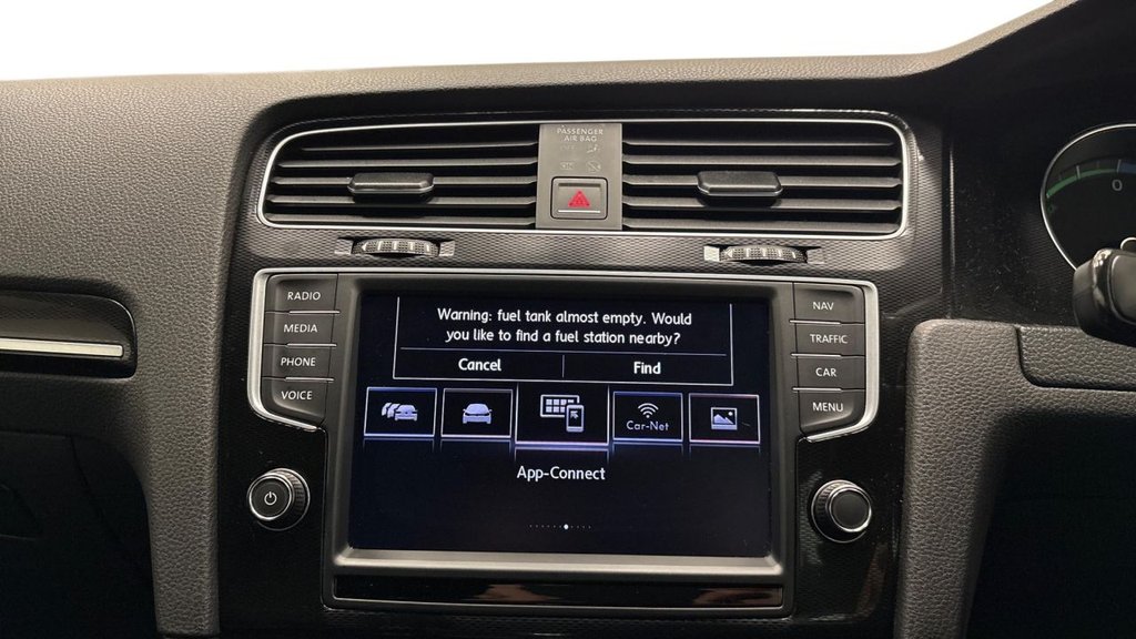 Used Volkswagen Golf 2016 for sale - 77372904: Photo 7