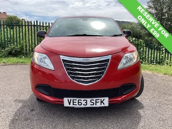 Used Chrysler Ypsilon 2014 for sale - 79009395: Photo