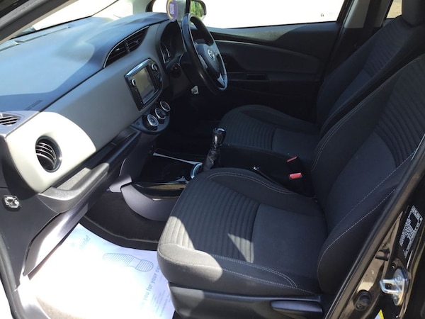Used Toyota Yaris 2017 for sale - 75281536: Photo 28
