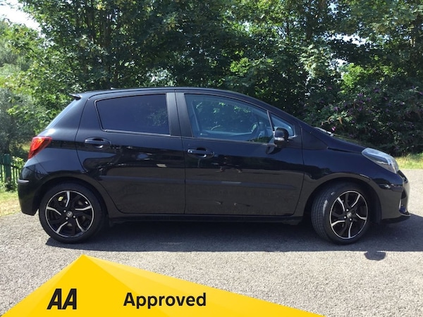 Used Toyota Yaris 2017 for sale - 75281536: Photo 3