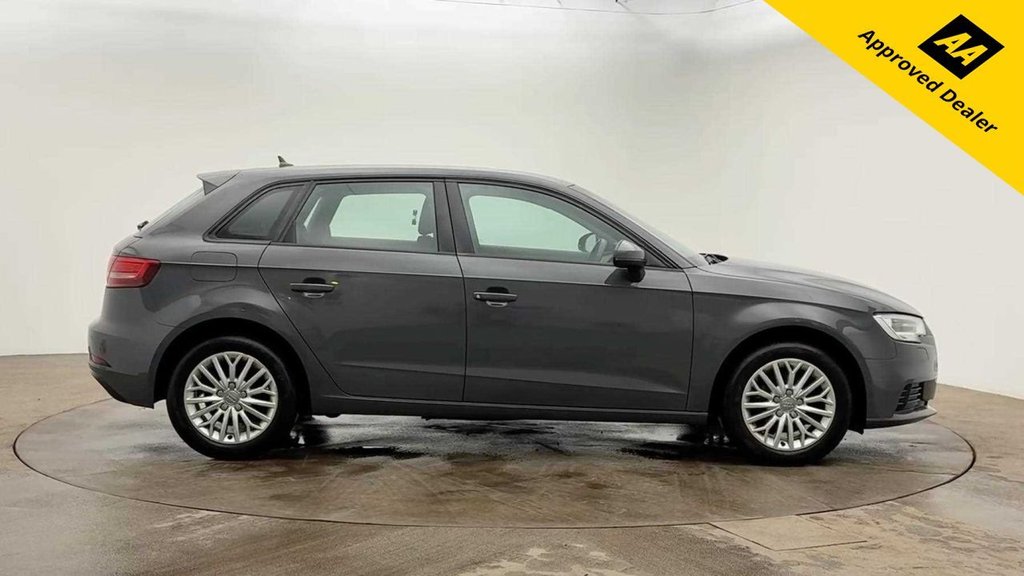 Used Audi A3 2018 for sale - 78049616: Photo 2