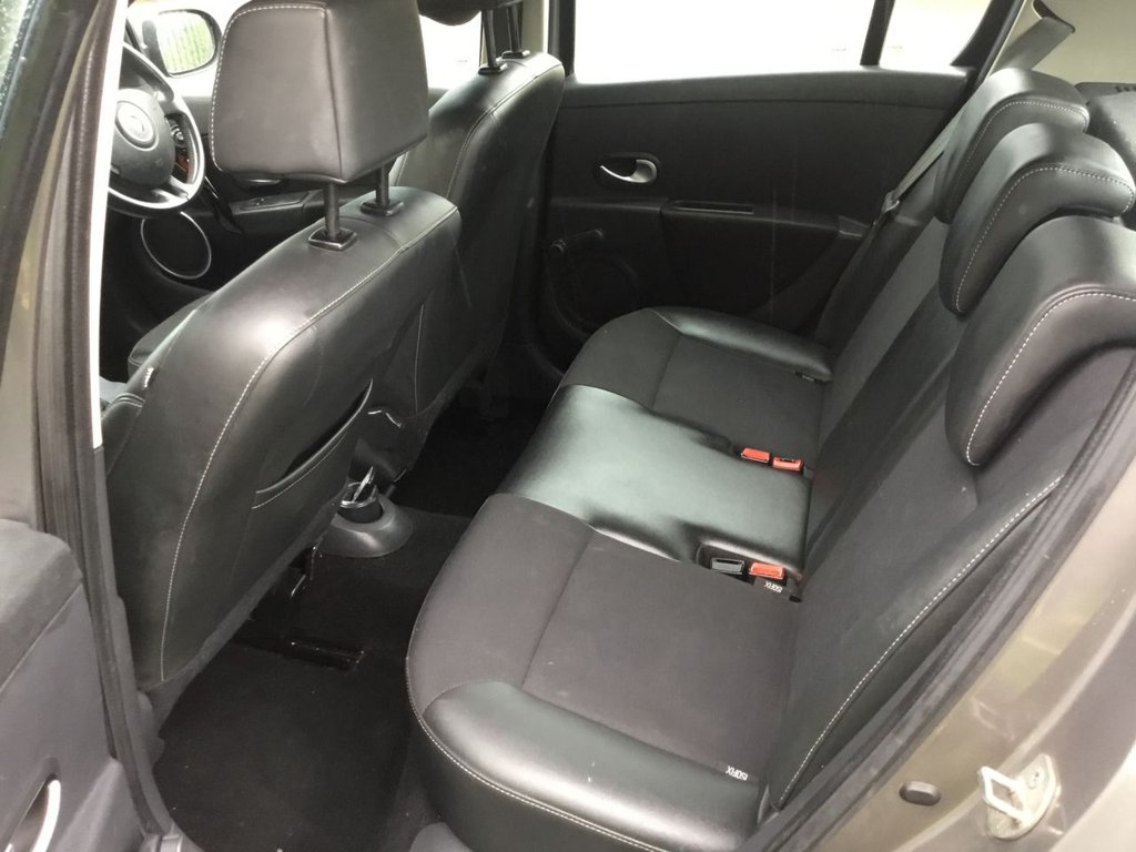 Used Renault Clio 2012 for sale - 76420060: Photo 21