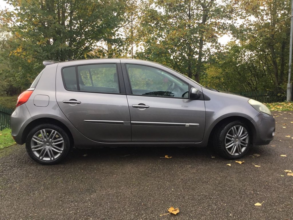 Used Renault Clio 2012 for sale - 76420060: Photo 3