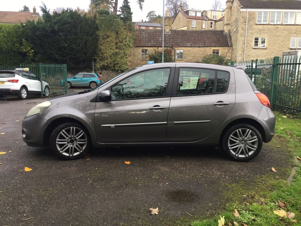 Used Renault Clio 2012 for sale - 76420060: Photo 6