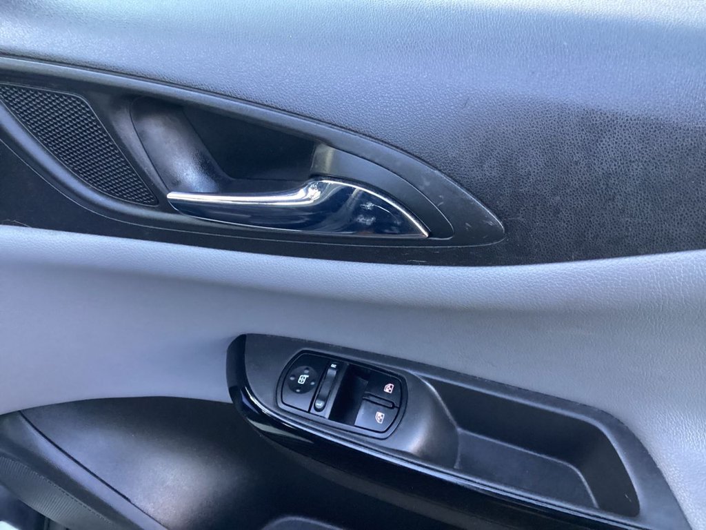 Used Vauxhall Corsa 2015 for sale - 77370007: Photo 21