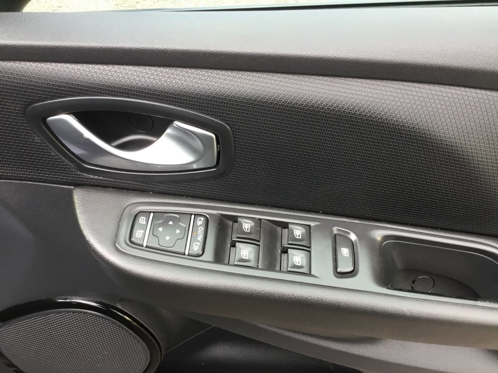 Used Renault Clio 2017 for sale - 75516058: Photo 22