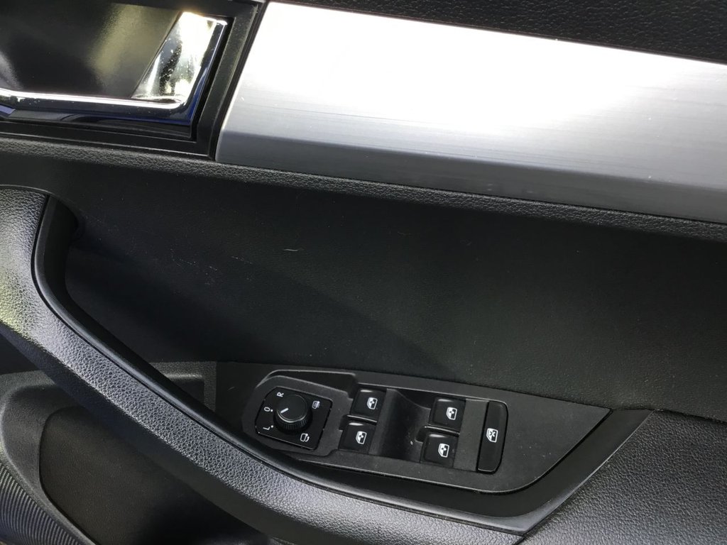 Used Skoda Karoq 2019 for sale - 76647740: Photo 28