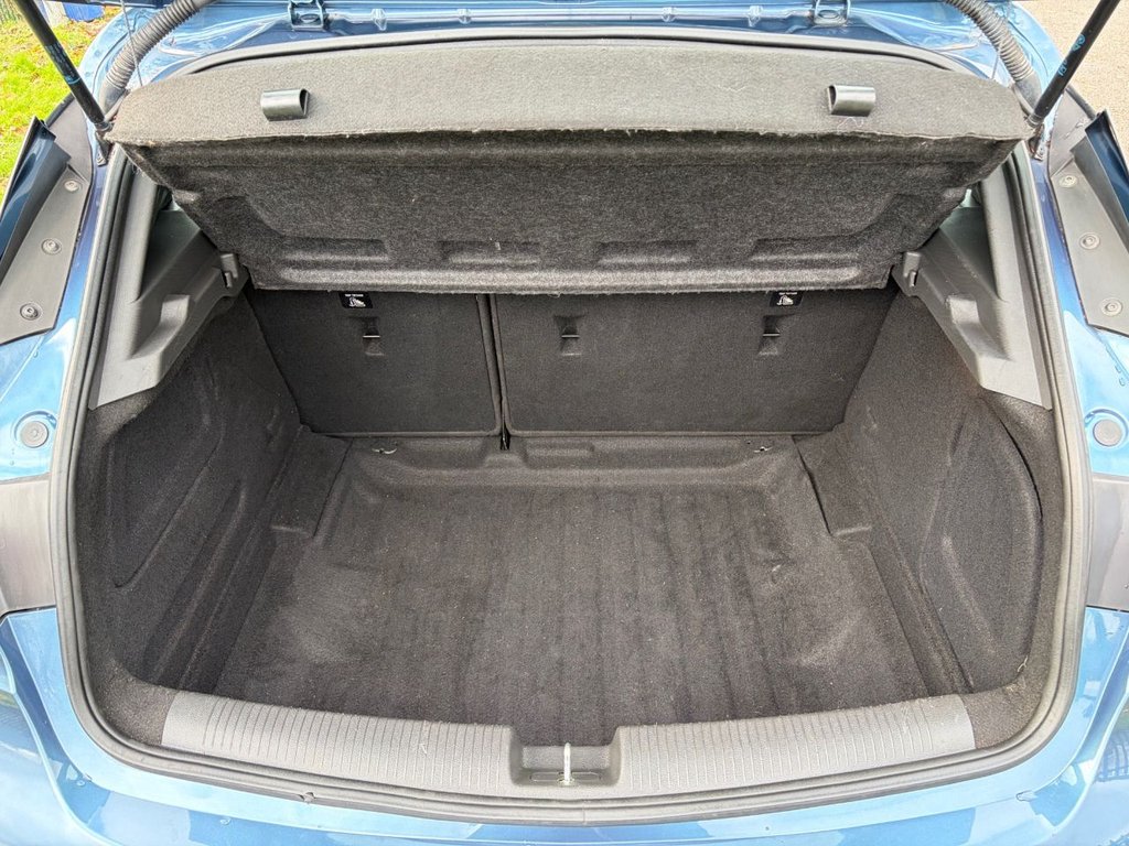 Used Vauxhall Astra 2017 for sale - 76820934: Photo 24