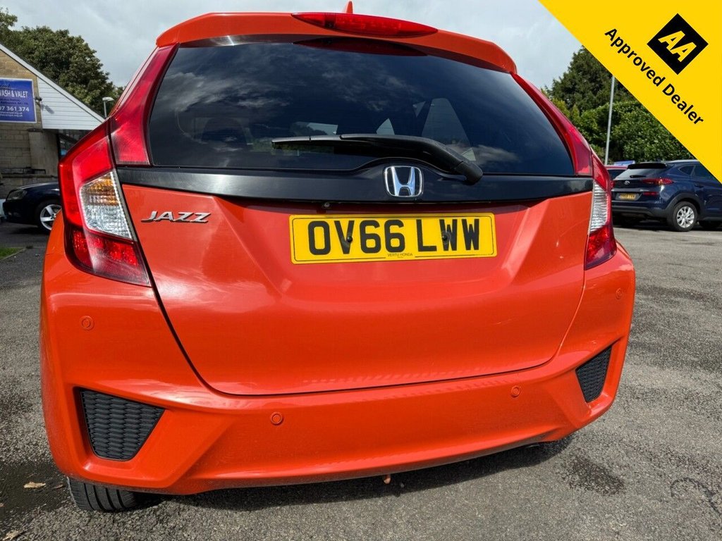 Used Honda Jazz 2016 for sale - 76154432: Photo 6