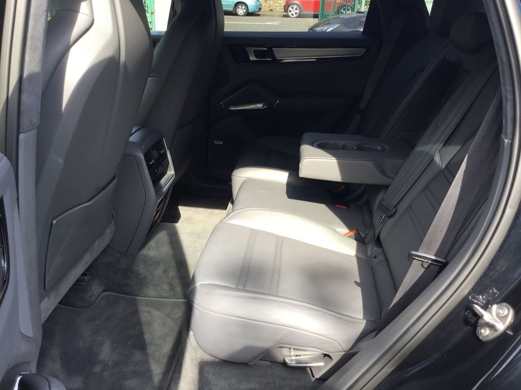 Used Porsche Cayenne 2019 for sale - 76923425: Photo 32