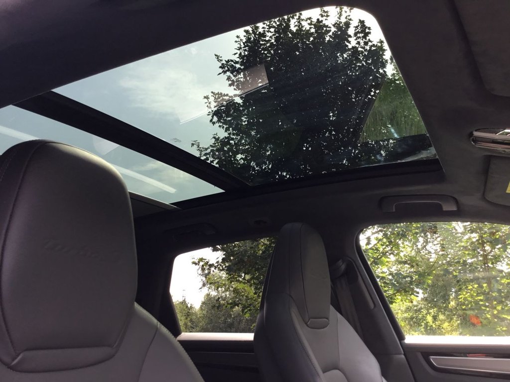 Used Porsche Cayenne 2019 for sale - 76923425: Photo 33