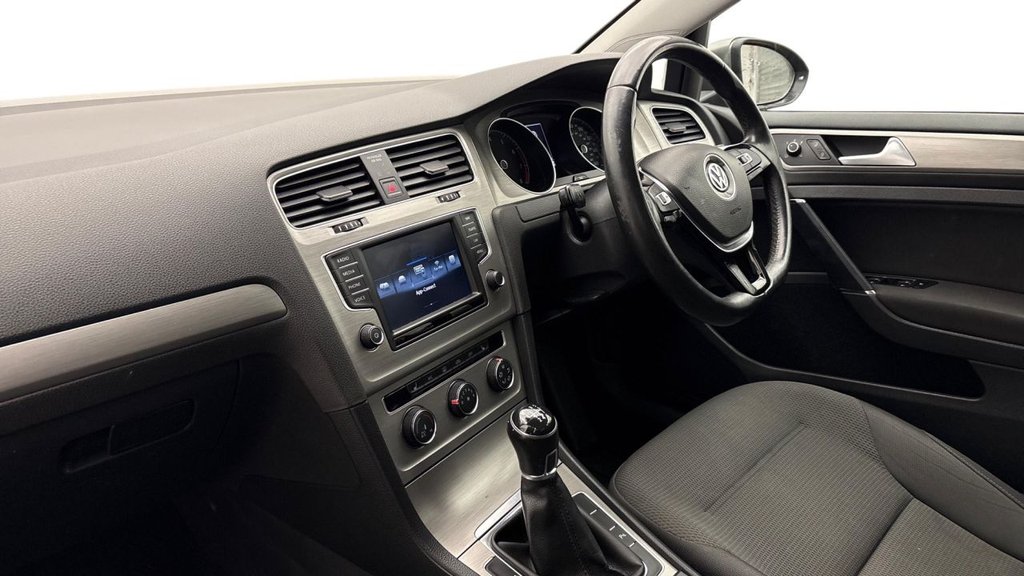 Used Volkswagen Golf 2017 for sale - 77755286: Photo 3