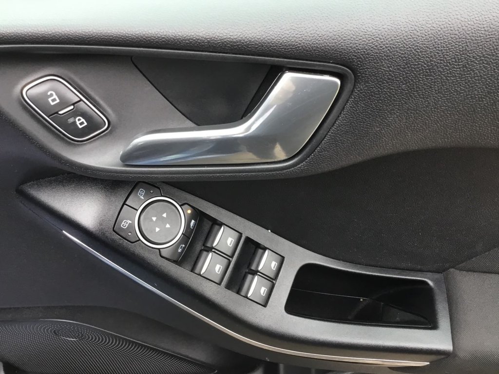 Used Ford Fiesta 2018 for sale - 76228909: Photo 24