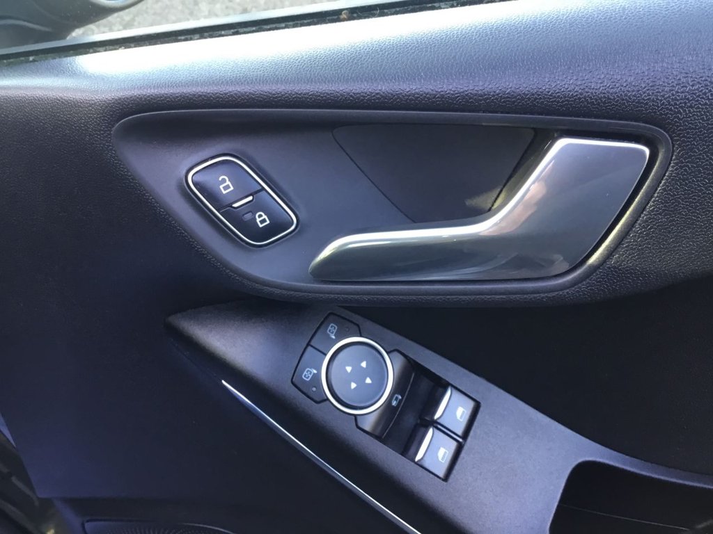 Used Ford Fiesta 2017 for sale - 76361616: Photo 26