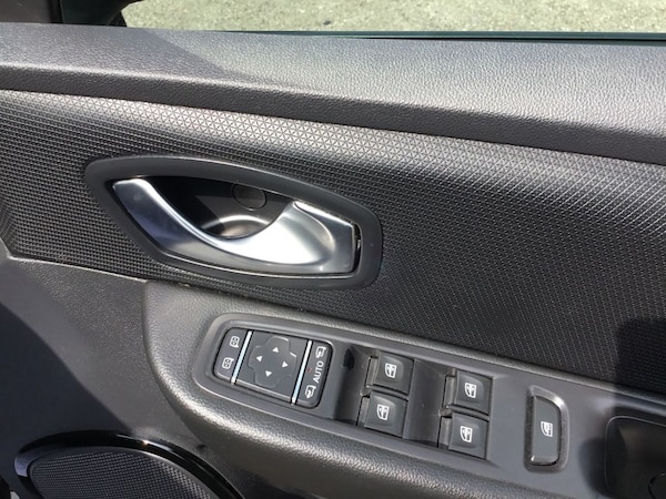 Used Renault Clio 2017 for sale - 75538208: Photo 25
