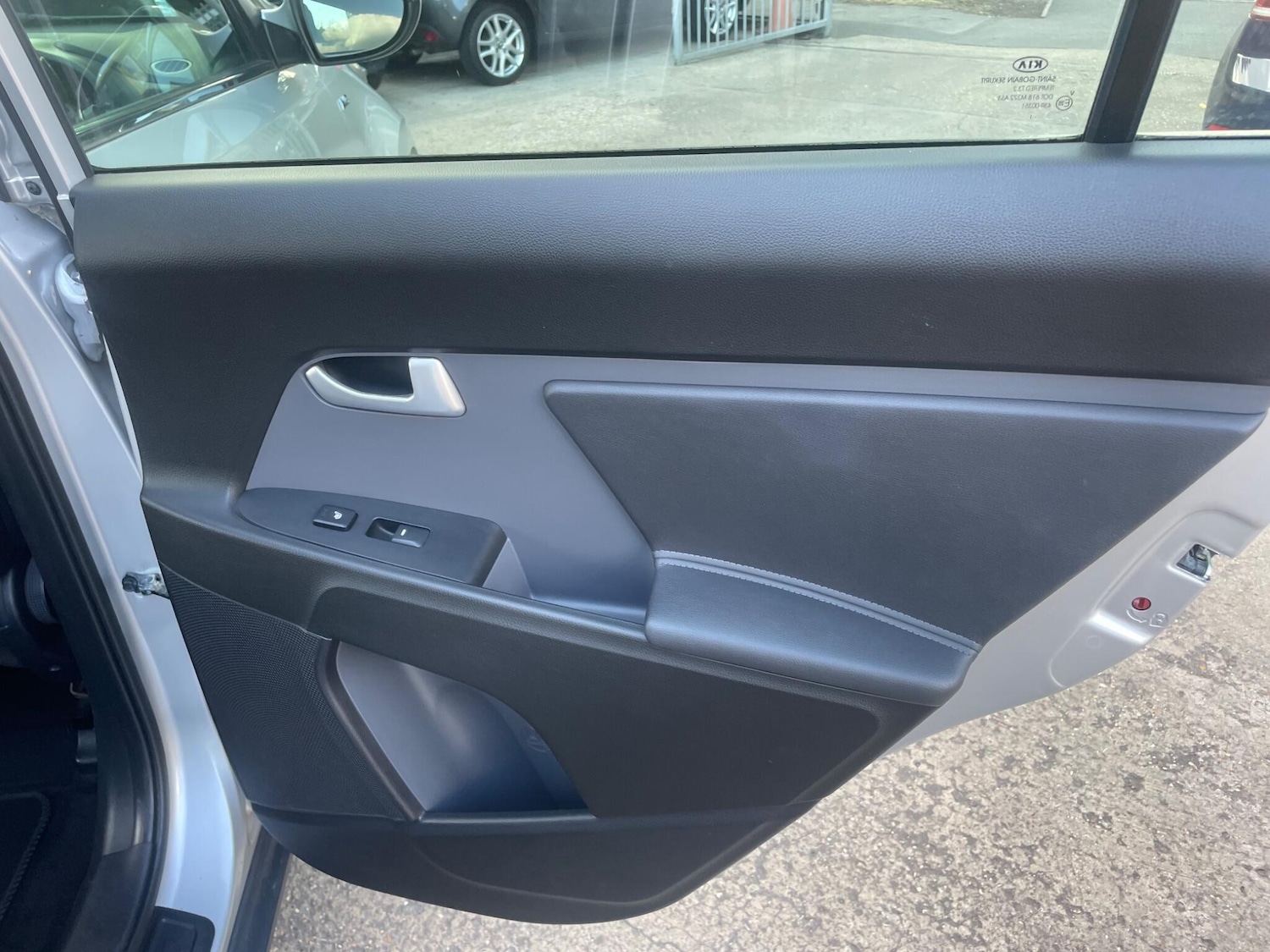 Used Kia Sportage 2011 for sale - 76787836: Photo 28