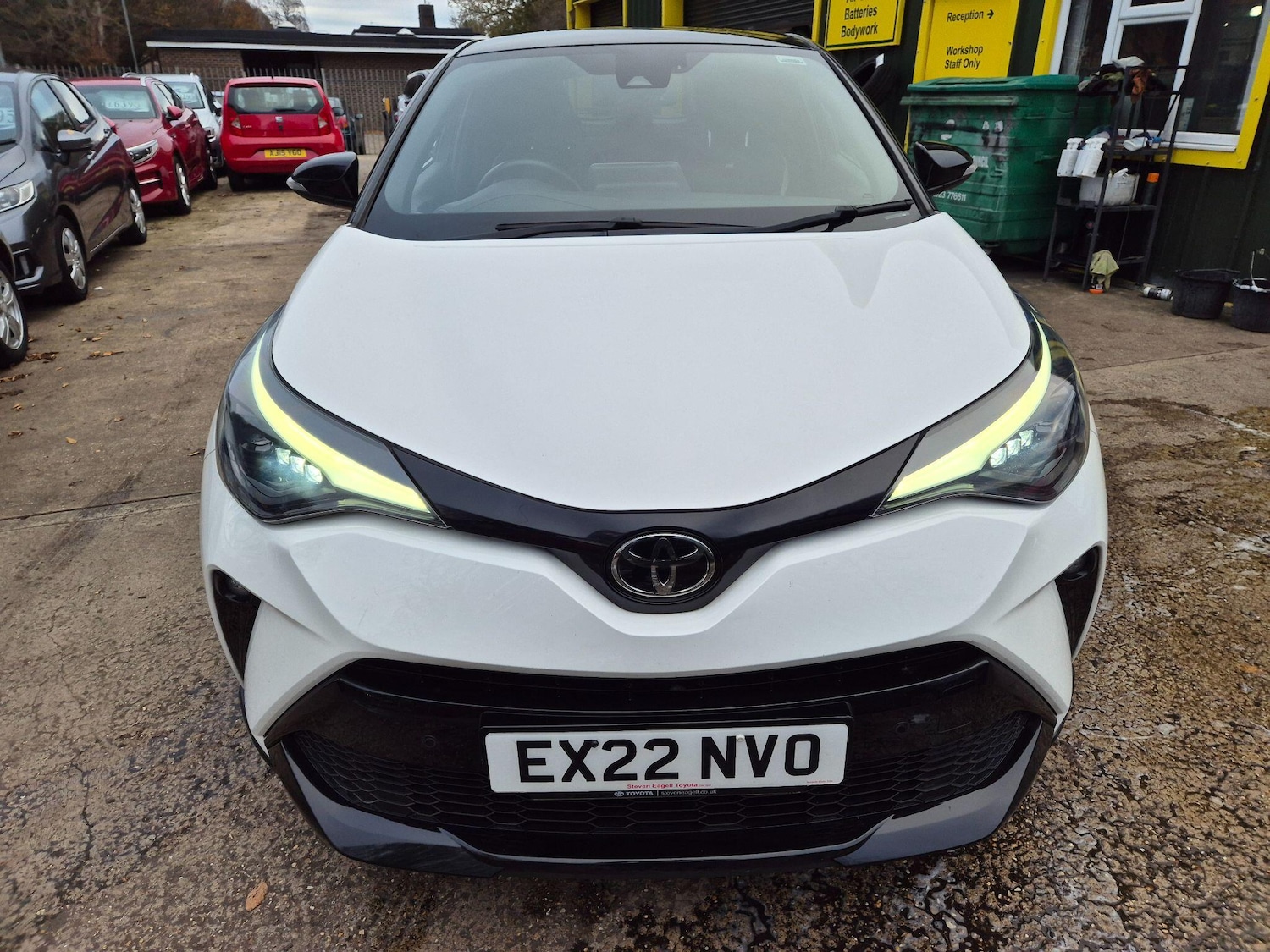 Used Toyota C-HR 2022 for sale - 76787840: Photo 2