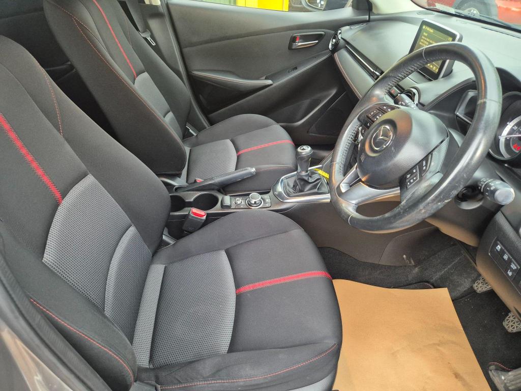Used Mazda Mazda2 2015 for sale - 77023102: Photo 13